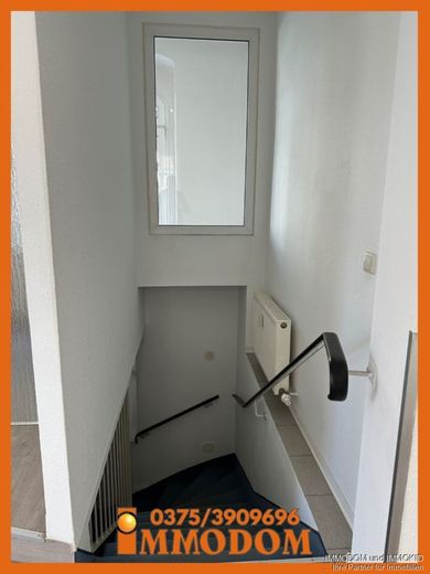 Markante Gewerbeeinheit mit großer Sichtwirkung - Perfekt für IHR Gewerbe – Treppe zum Souterrain