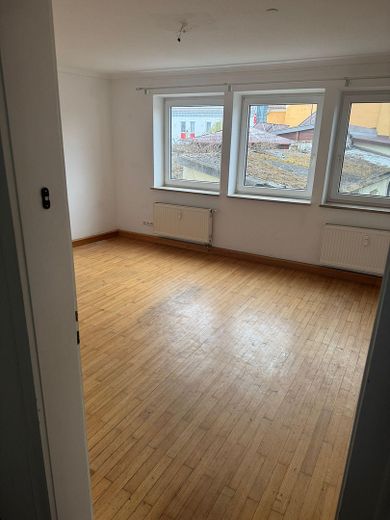 3- Zimmer-Hochparterre- Wohnung mit Einbauküche, Gemeinschaftsgarten und PKW Stellplatz – Zimmer 3