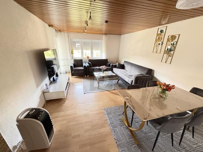 ZENTRAL MIT BALKON & S-BAHN-ANBINDUNG – Foto 1