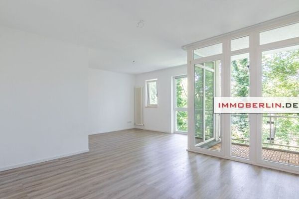 IMMOBERLIN.DE - Helle Wohnung mit Loggia & Lift an der Spree