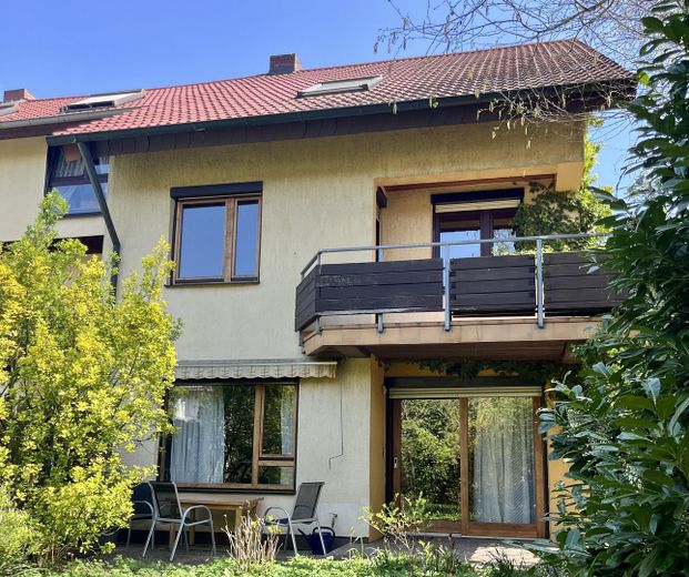 Spacious end-of-terrace house in Mannheim-Wallstadt – Photo 3