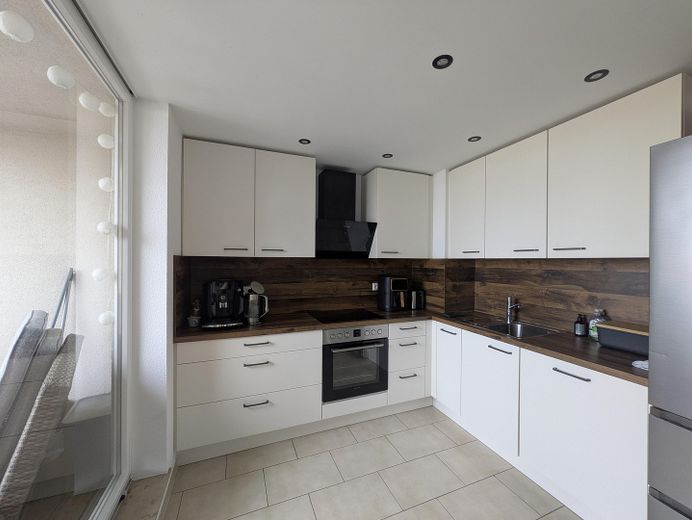 Dachgeschosswohnung mit Loggia | Einbauküche | Seenähe | bezugsfrei | provisionsfrei – Foto 4