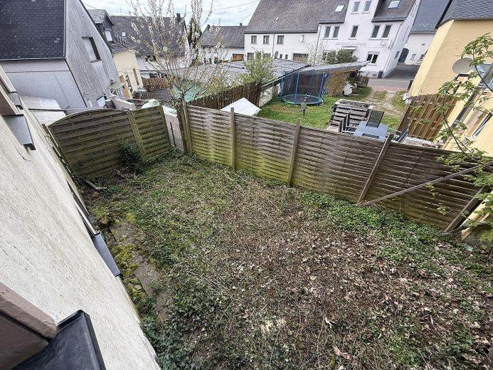 Gut erhaltenes Bauernhaus sucht neue Liebe – Garten hinter Haus