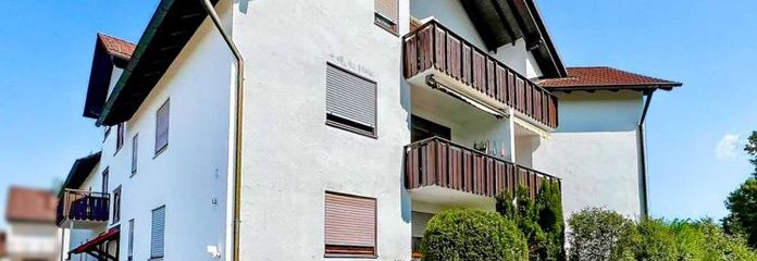 Großzügiges Wohnen in Vöhringen: 4-Zimmer-Wohnung mit schönem Balkon