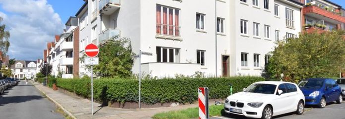 Bürgerpark | Charmante Altbau-Etagenwohnung mit Balkon und neuem Dach in Top-Lage!