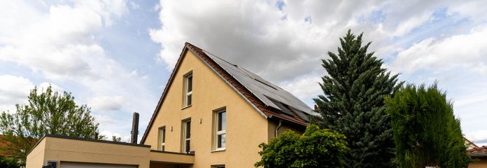 Weisenheim am Sand’da Mimar Tasarımı Pasif Ev PLUS Enerji Sınıfı A+ (5,0 kWh/m²a) – Hausansicht