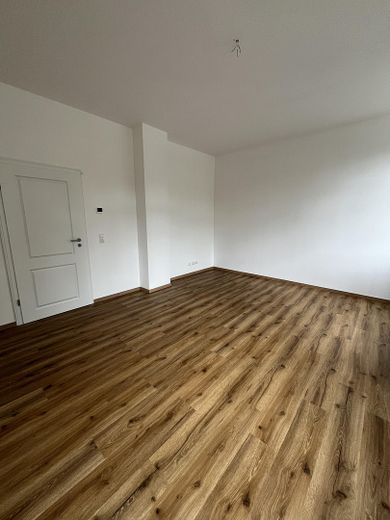 Helle 3-Zimmer-Wohnung mit Balkon & Garten – Foto 4