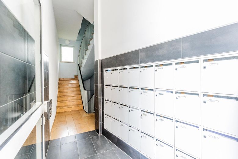 Voll möbliertes 1-Zimmer-Apartment in Sachsenhausen – 999 € all-inclusive, sofort frei – Eingangsbereich