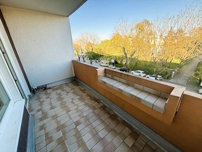 Frisch sanierte 3-Zimmer-Wohnung mit Loggia und TG in attraktiver Lage – Loggia