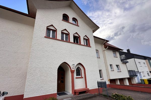 Mieszkać tam, gdzie inni spędzają urlop – 2-pokojowe mieszkanie bezpośrednio przy parku zdrojowym w Bad Orb