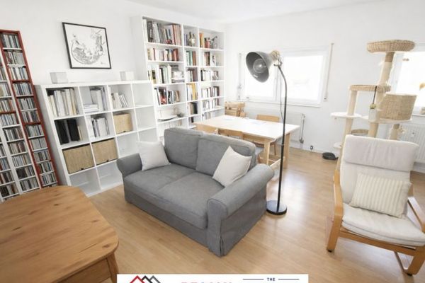 Sopra i tetti di Leimen – appartamento mansardato di 2,5 locali con carattere da rooftop e vista panoramica