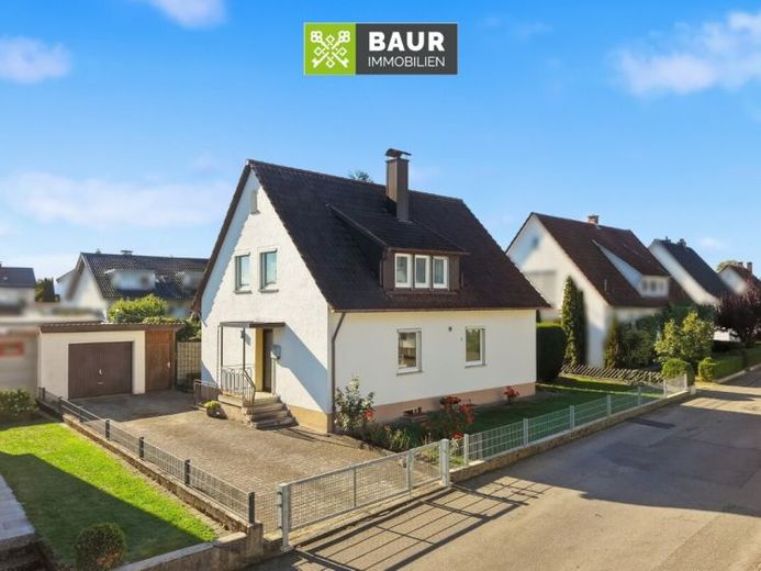 Renovierungsbedürftiges Einfamilienhaus in schöner Wohngegend in Bad Buchau – Foto 1