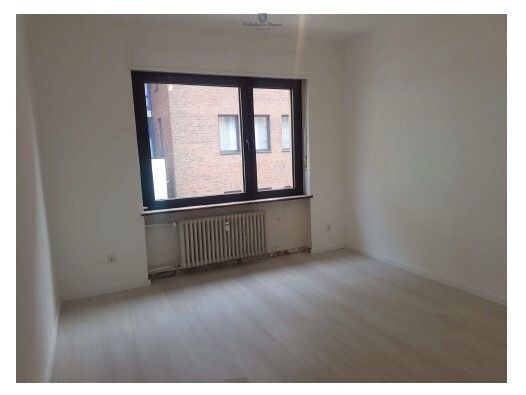 Voll vermietetes 5-Parteien-MFH, sehr zentral nahe Hauptbahnhof – Zimmer OG 3