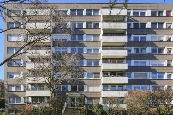 Vacant 4-room condominium approx. 114 m² with balcony in Mülheim - Speldorf