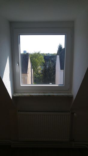 Topsanierte DG Wohnung, WG geeignet, Einbauküche, zentral – Foto 13