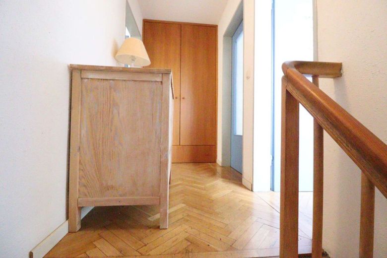 WRS Immobilien - käuferprovisionsfrei - Alzenau - Generationenhaus oder Wohnen + Arbeiten in Einem – Siedlungshaus - OG - Flur