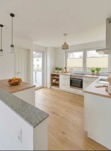 Neubau KfW-55 | 4-Zimmer Maisonette mit Dachterrasse & Carport – Küche