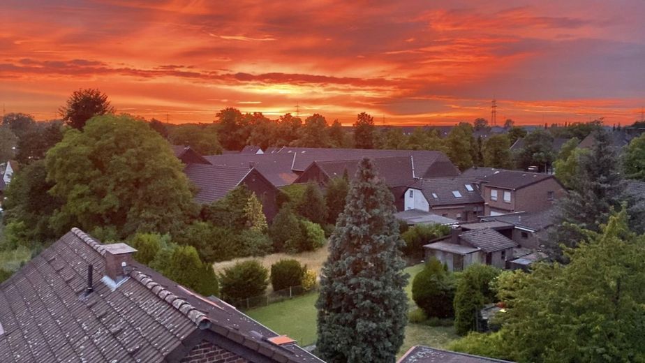 Sunset Blick vom Dachfenster