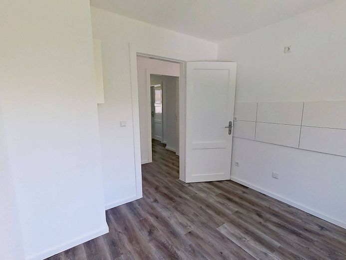 Moderne 2-Zimmer-Wohnung mit Wannenbad in ruhiger Wohnlage – Ansicht II: Küche