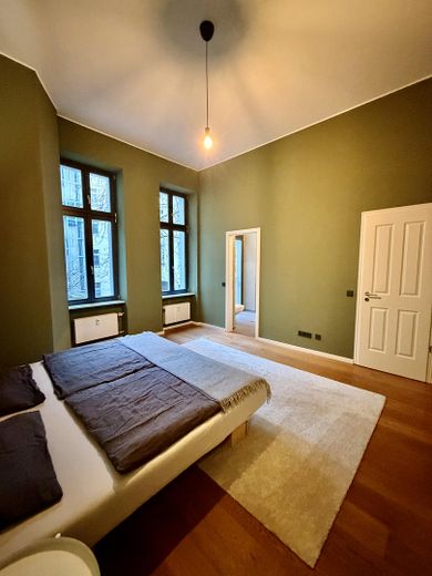 Master SZ mit Zugang Bad