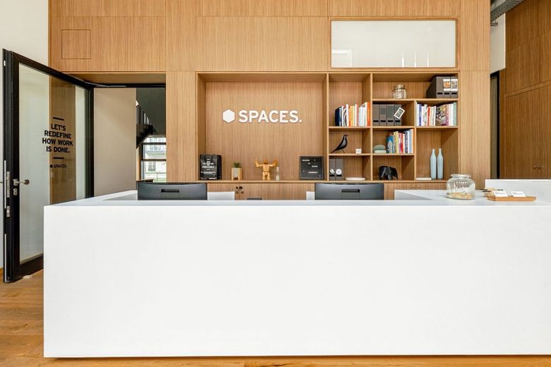 Pronájem kanceláře 1.992 m² – Foto 2