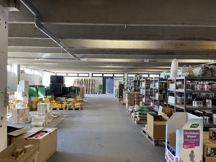 Superfici di magazzino e ufficio riscaldabili in affitto a Eggenfelden -1096qm – Photo 2