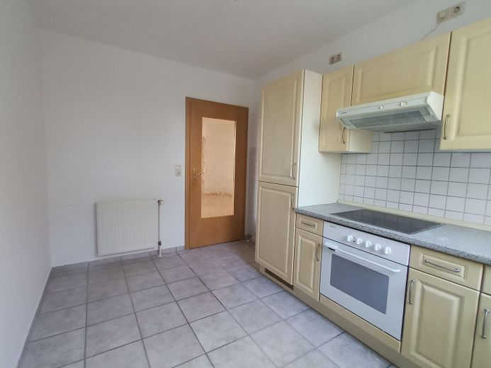 Solides MFH, Schweriner Stadtrand, als Investment o. Eigennutzung, sof. bezugsfähig, 2.505m² Grdst. – Küche 1.OG links b