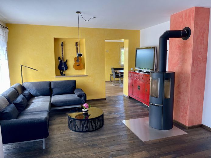 Wohnzimmer mit Kaminofen