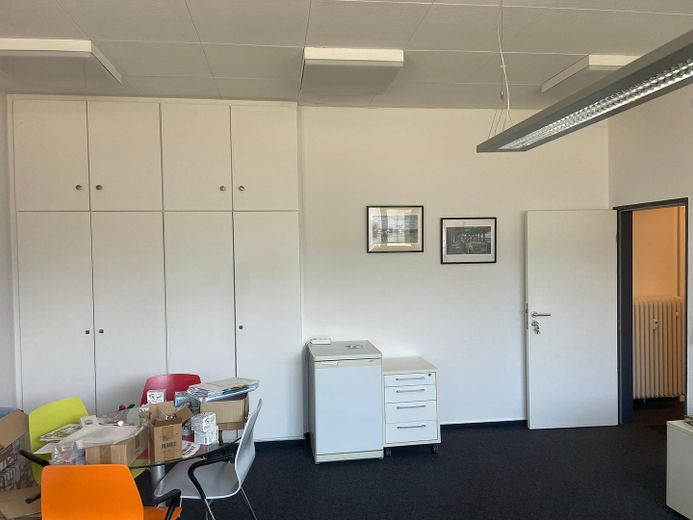 Helles und ruhiges Büro in Top-Lage in Hanau-Großauheim – Büro 1