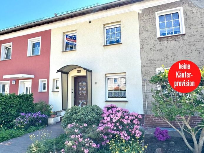 HORN IMMOBILIEN ++ gepflegtes Reihenmittelhaus in Ueckermmünde, nur ca. 1 km vom Strand entfernt – Foto 1
