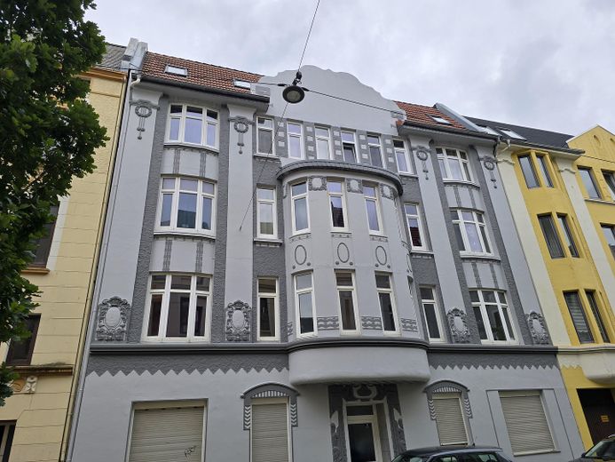Kapitalanlage mit 7 Wohneinheiten – Front