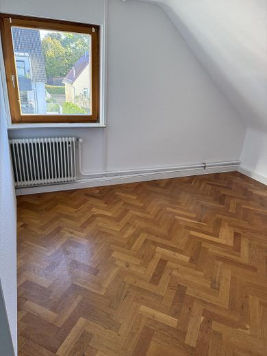1_Zimmer zur Straße