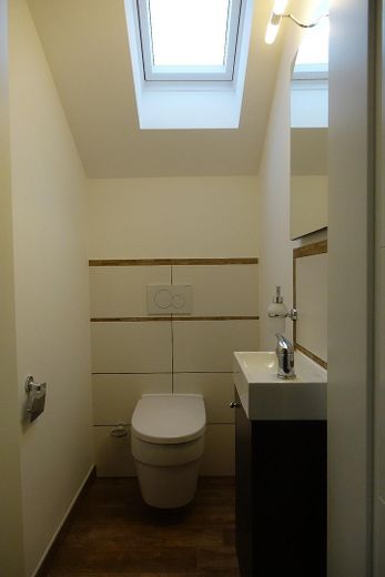 Wonen als in een penthouse: galerij, open haard en enorme leefruimte – Foto 20