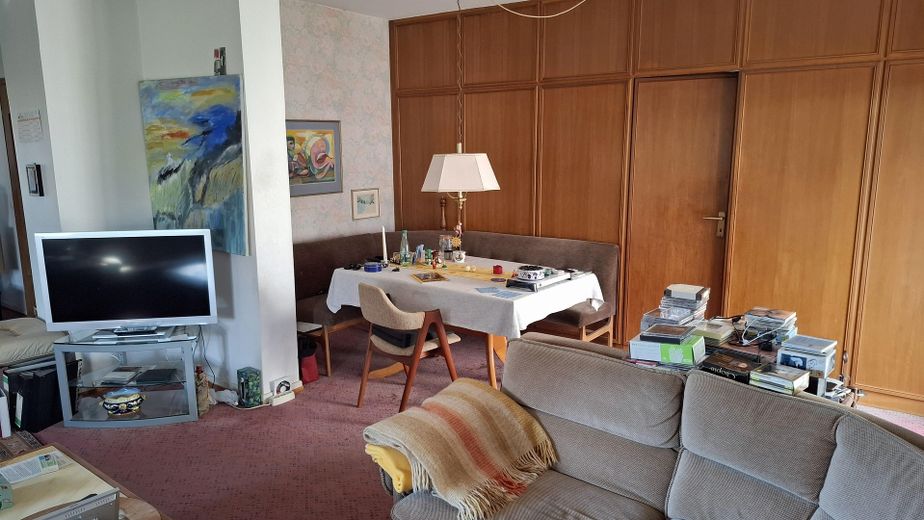 Freistehendes Einfamilienhaus in Bestlage von Wiesbaden-Bierstadt – Wohnzimmer Essecke