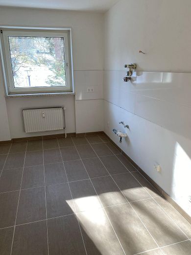 Große 4 Zimmer Wohnung mit Waldblick – Beispiel Wohnraum