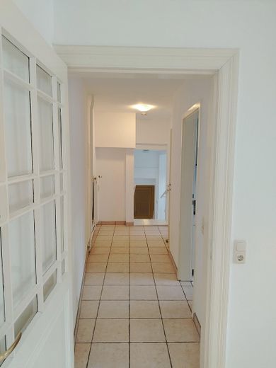 Luminoso appartamento di 2 locali in proprietà nel centro storico di Lubecca – Flur