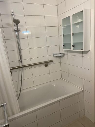 Komplett sanierte 1-Zimmer Wohnung – Bad