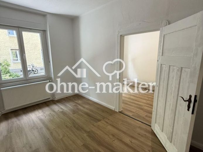 Immediate occupancy available: beautiful, renovated 3-room apartment in a great location! – Foto 1