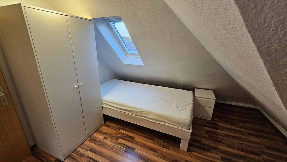 7 m² Vollmöbliertes WG-Zimmer mit Pauschalmiete in zentraler Lage von Frohnhausen – Foto 2