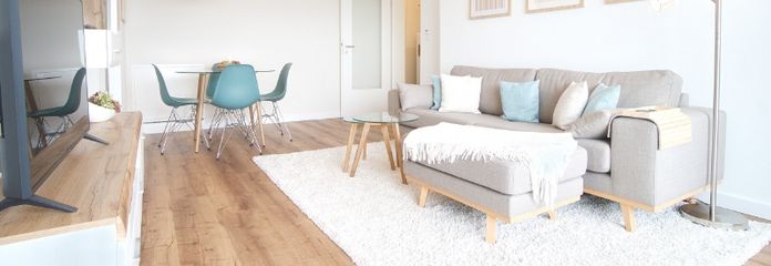 Newly renovated and furnished apartment with internet access and balcony, featuring exceptionally attractive, homely fixtures and furnishings. – 16c6dc305b328a39d088b6df1cd94f069cca47a6.jpg