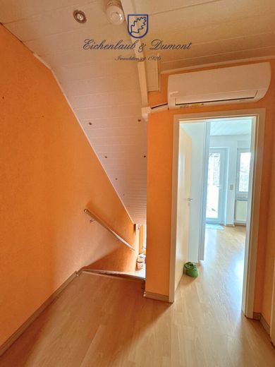 "Haus im Haus" 5-ZKB Wohnung + Stellplatz in Top-Lage nahe der Uni – Diele OG