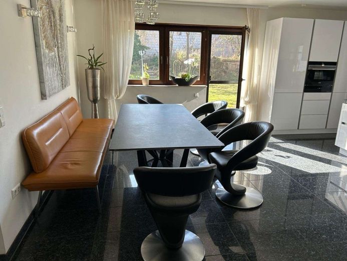 Esclusiva casa residenziale e commerciale con area wellness, camino e grande giardino | 50% commerciale – ade103b82c3149f7aca392bf72d6a1
