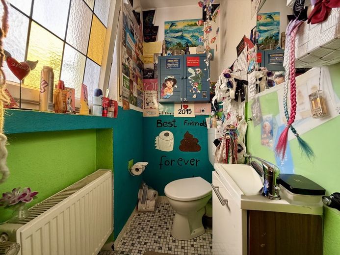 Fröndenberg-Mitte: Einfamilienhaus im Stadtgebiet - Es gibt viel zu tun, packen Sie es an! – Erdgeschoss: Gäste-WC