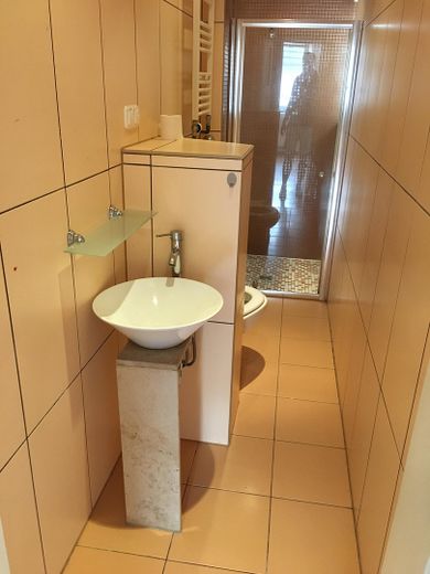 Hannover-Misburg 2 MFH - 11 Wohneinheiten mit insgesamt ca. 660 Wohnfläche – Haus 85 EG links Bad