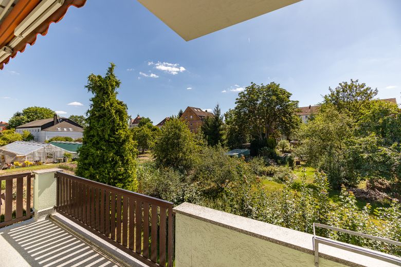 إشغال أول بعد التجديد، شقة من 3 غرف - موقف سيارات وشرفة – Balkon