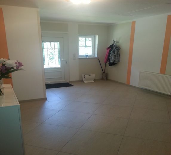 Ihr Traumhaus an der Nordsee – bezugsfertig, hochwertig, provisionsfrei – Flur Diagonalfliesen