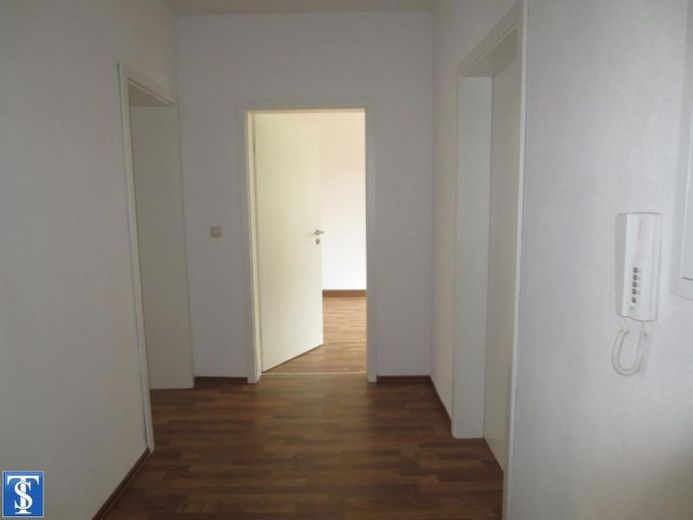 Objekt-Nr.: 32124 - Paketangebot! 2 vermietete 2-Zimmer-ETW mit Wanne und Balkon in Denkmalschutzobjekt Lengenfeld – फोटो 1