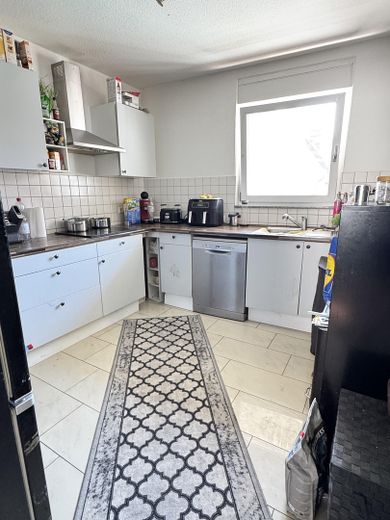 3,5-Zimmer-Wohnung mit Balkon im Zentrum von  Rastatt – Küche