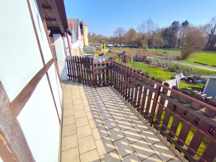 TOLLES EINFAMILIENHAUS MIT VIELEN DETAILS IN GUTER LAGE VON WARBURG! – SONNENBALKON