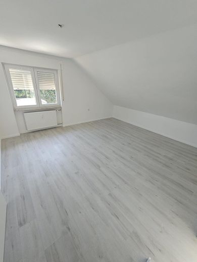 Großzügige 4,5-Zimmer-Wohnung in ruhiger Naturlage – Igelsbach – Zimmer 5